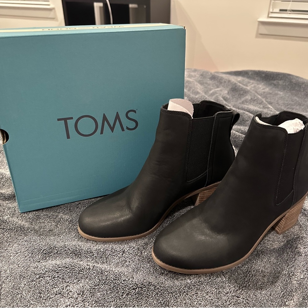 TOMS Black Heeled Leather Boots